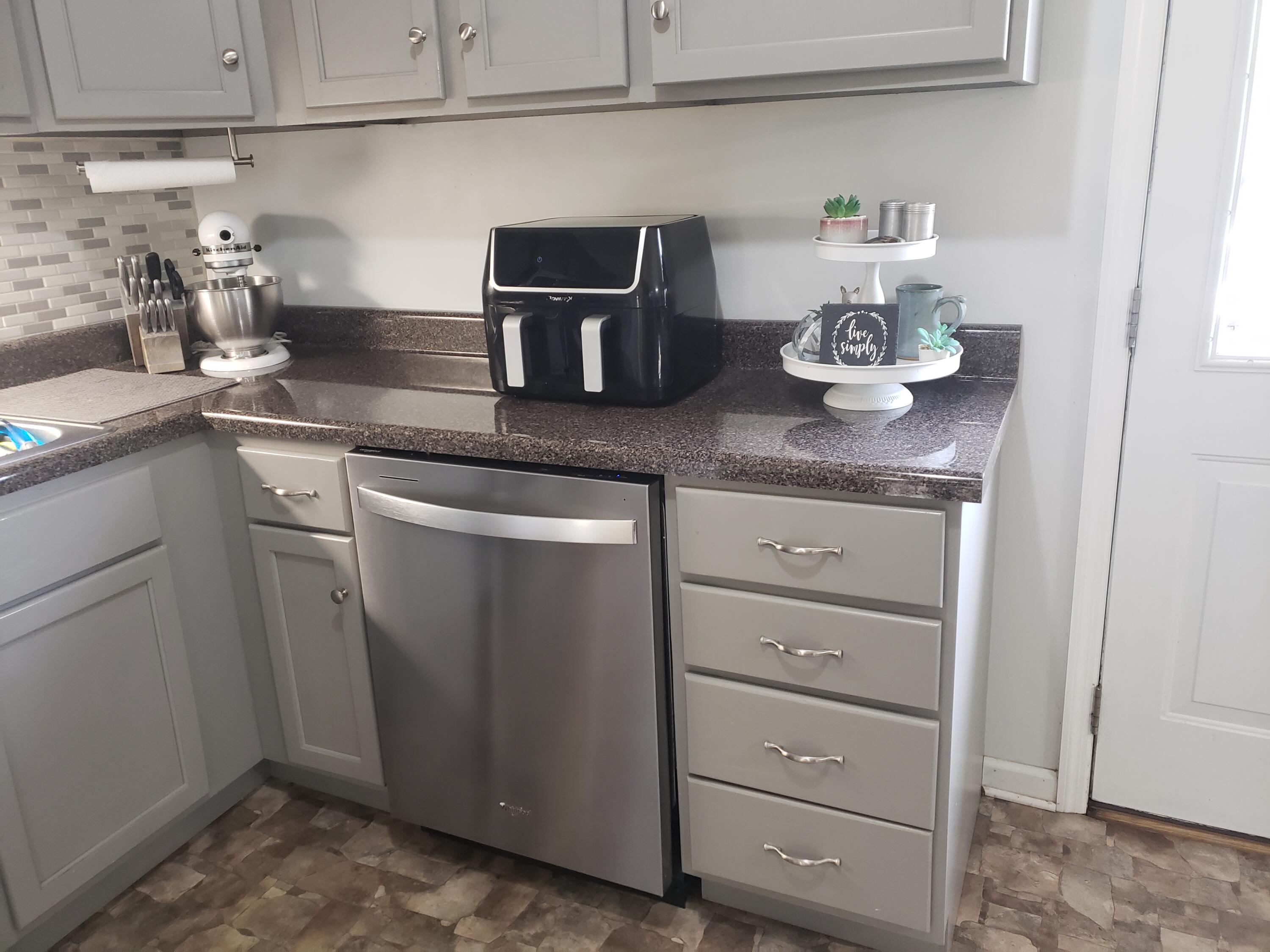 3720 Southeast Dockery Street Cleveland, TN 37323 - Photo 11 of 33 20250924_143635