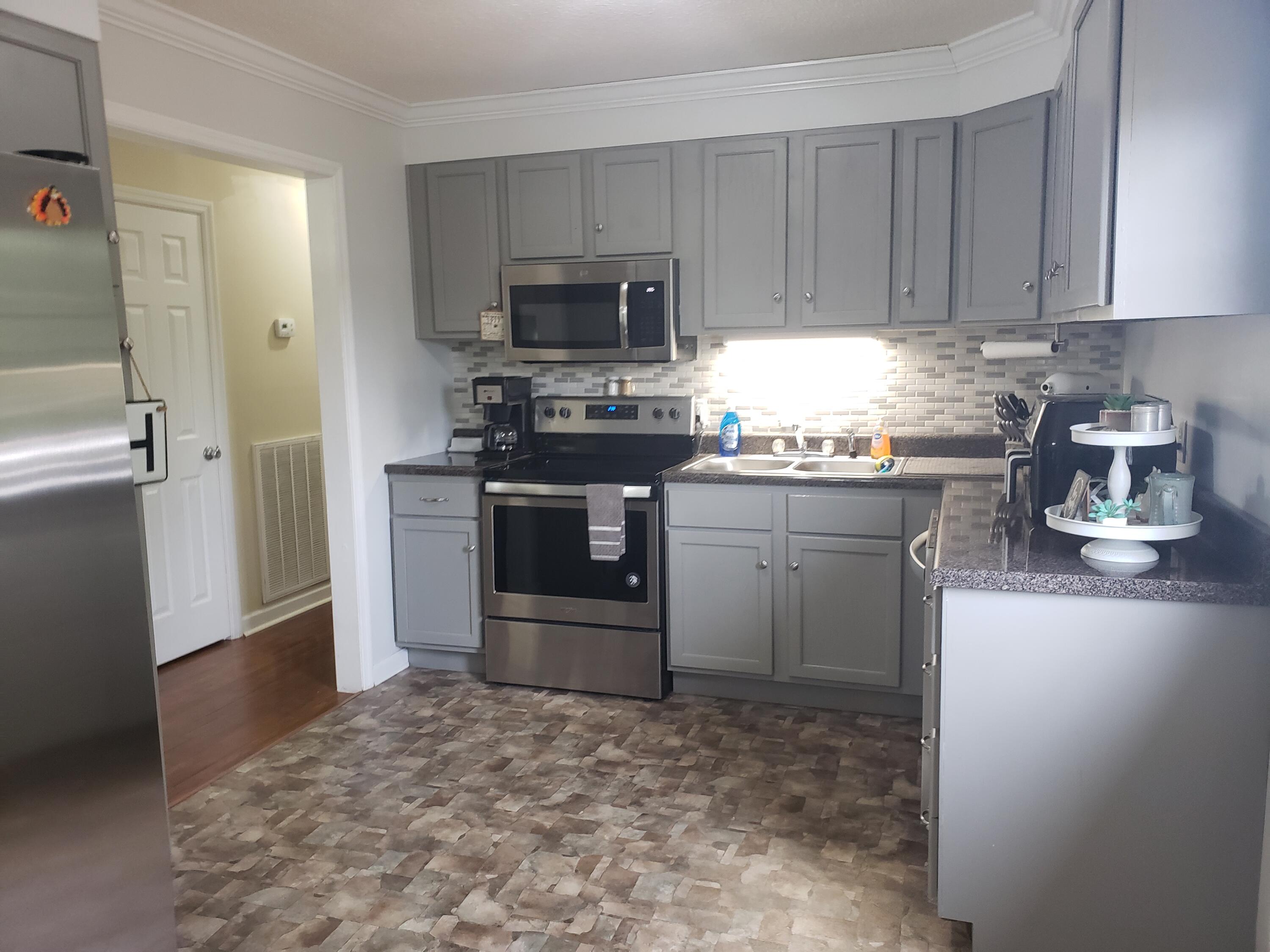 3720 Southeast Dockery Street Cleveland, TN 37323 - Photo 10 of 33 20250924_143626