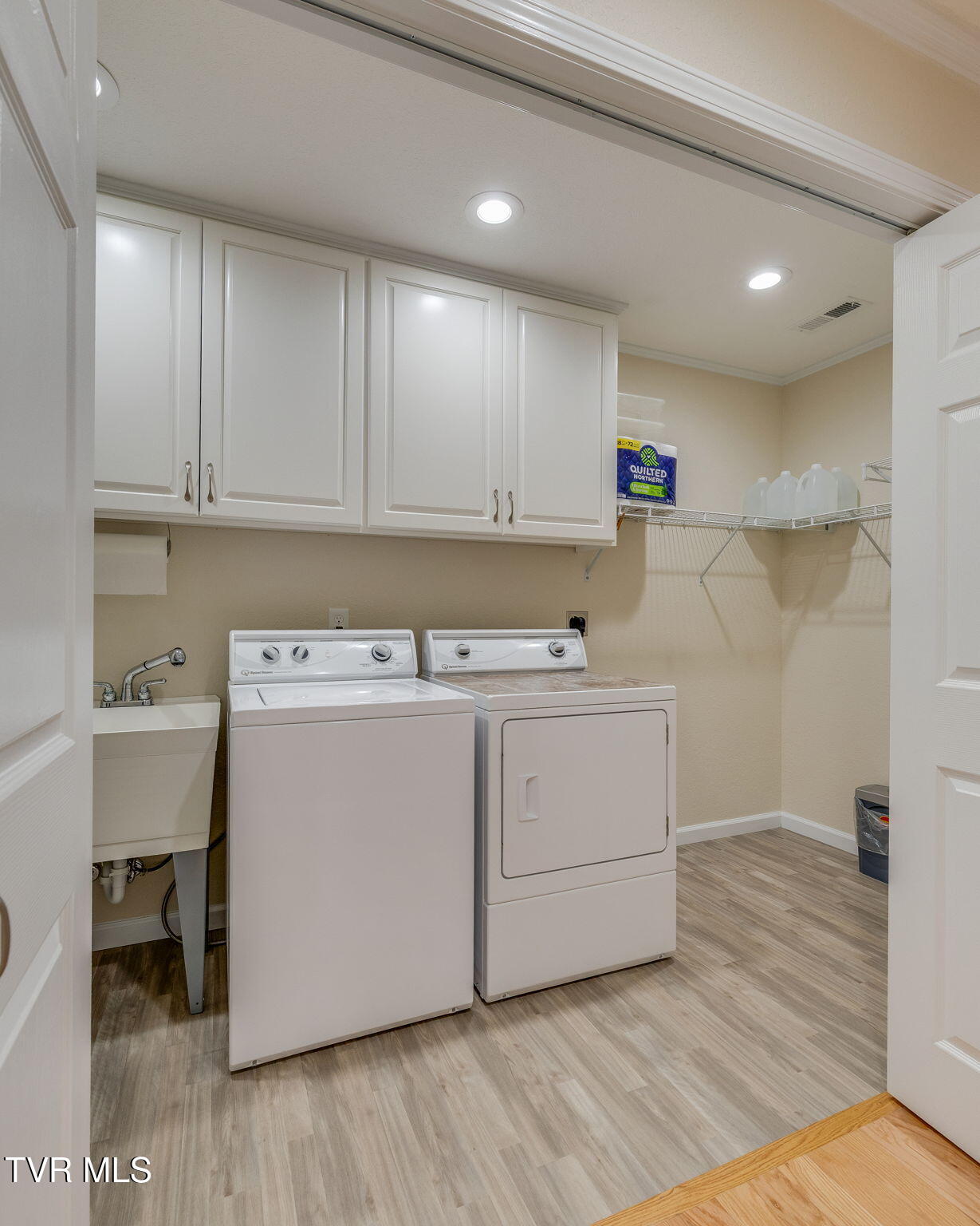 214 Planters Row, Unit 214 Greeneville, TN 37745 - Photo 22 of 33 022