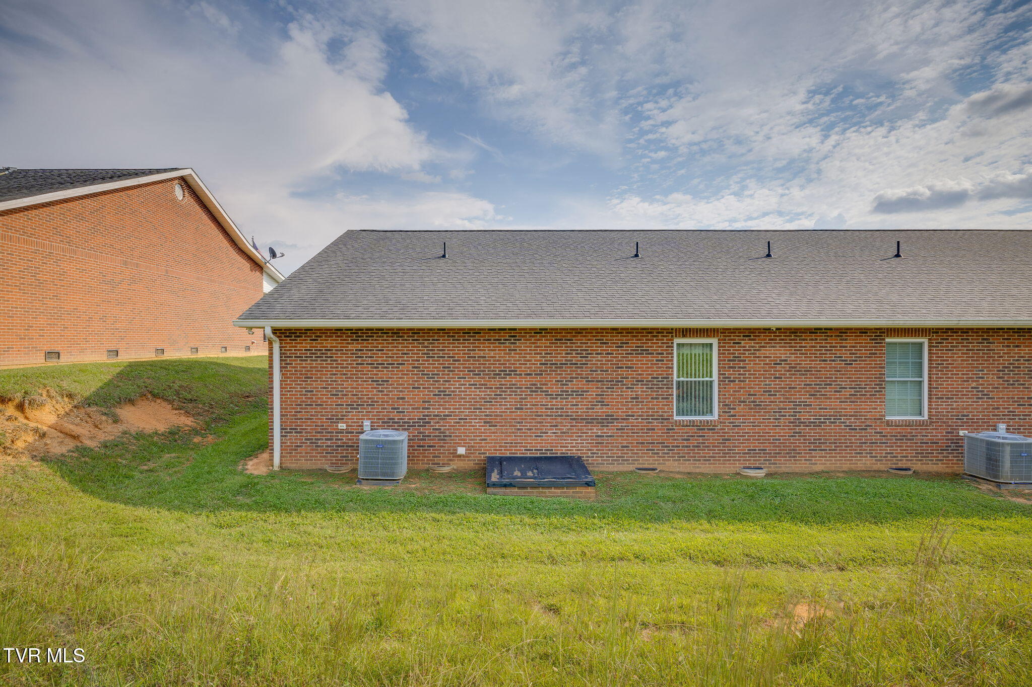 214 Planters Row, Unit 214 Greeneville, TN 37745 - Photo 25 of 33 025