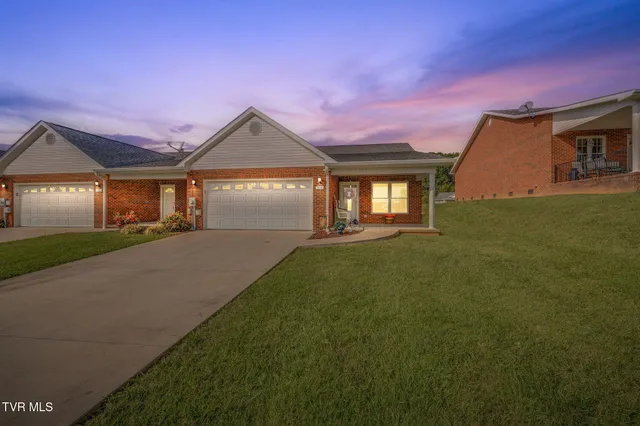 $309,900 | 214 Planters Row, Unit 214, Greeneville, TN 37745