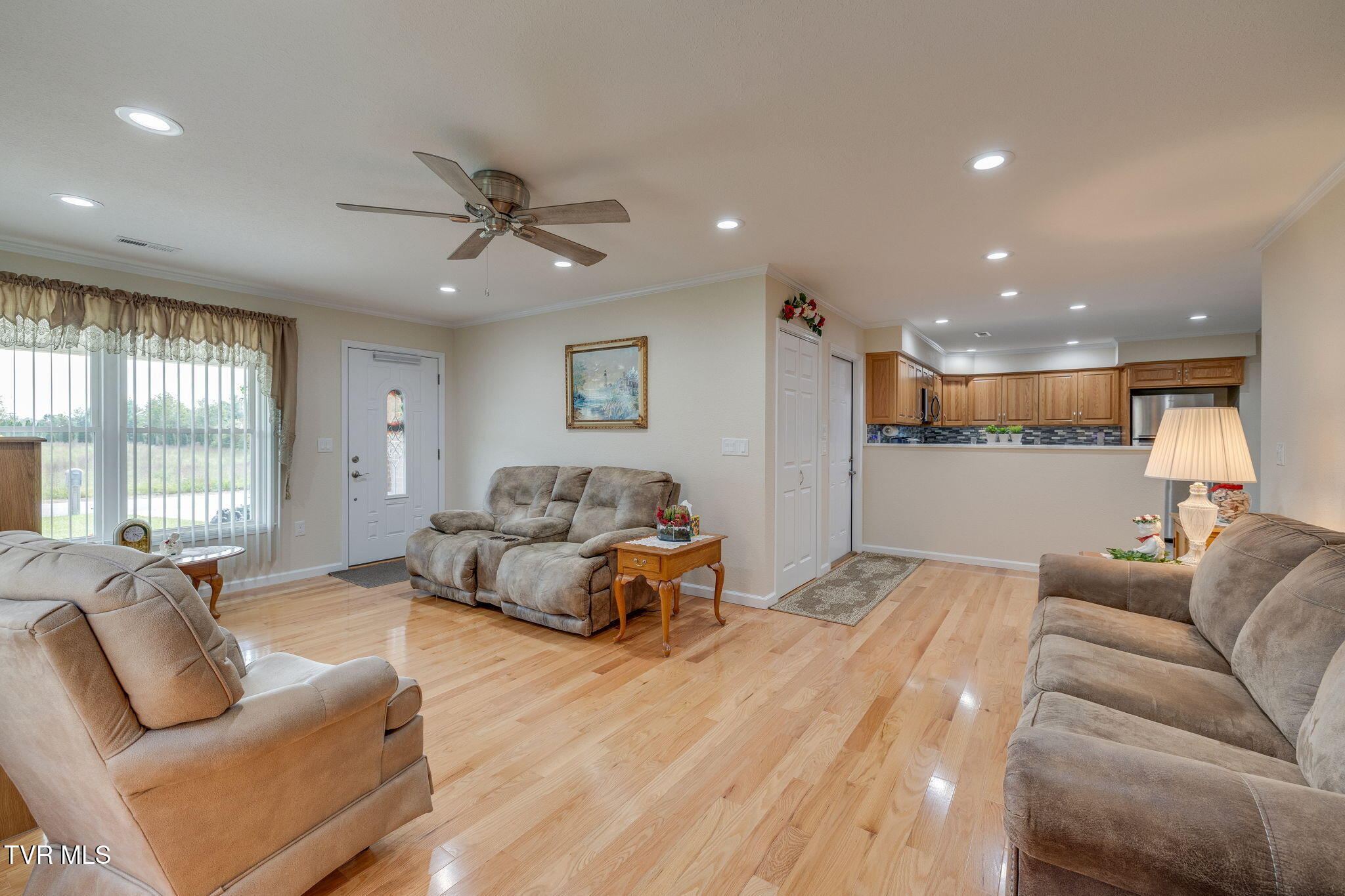 214 Planters Row, Unit 214 Greeneville, TN 37745 - Photo 8 of 33 007