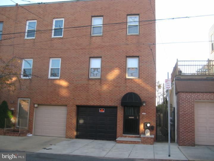 1026 West Ritner Street Philadelphia, PA 19148 - Photo 1 of 25 Exterior Front