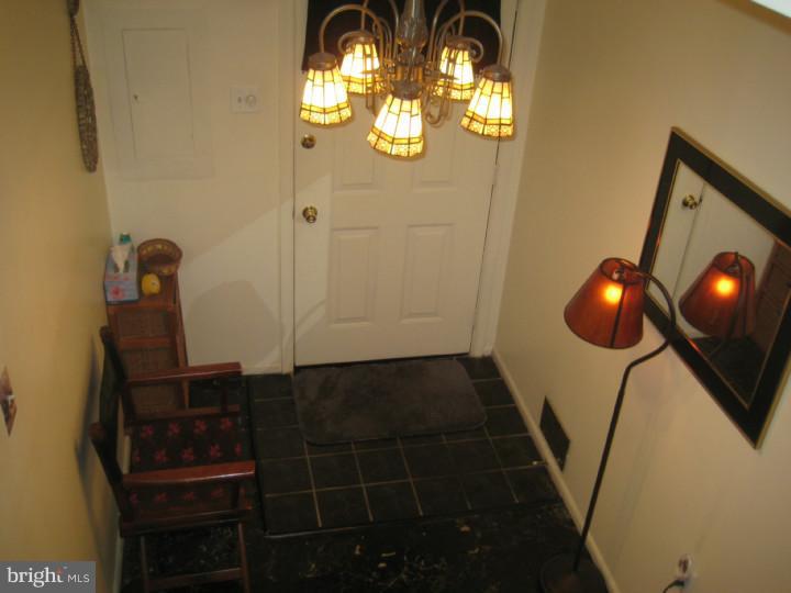 1026 West Ritner Street Philadelphia, PA 19148 - Photo 3 of 25 Foyer