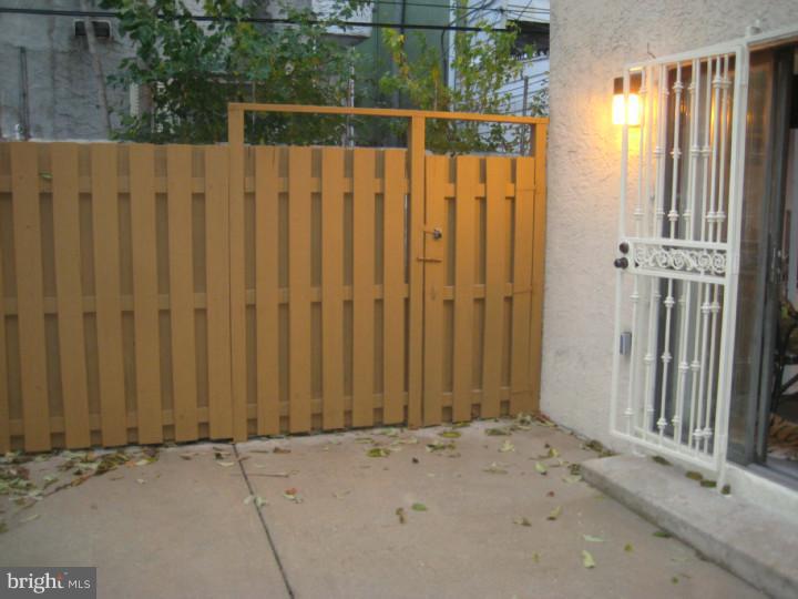 1026 West Ritner Street Philadelphia, PA 19148 - Photo 23 of 25 Back Yard