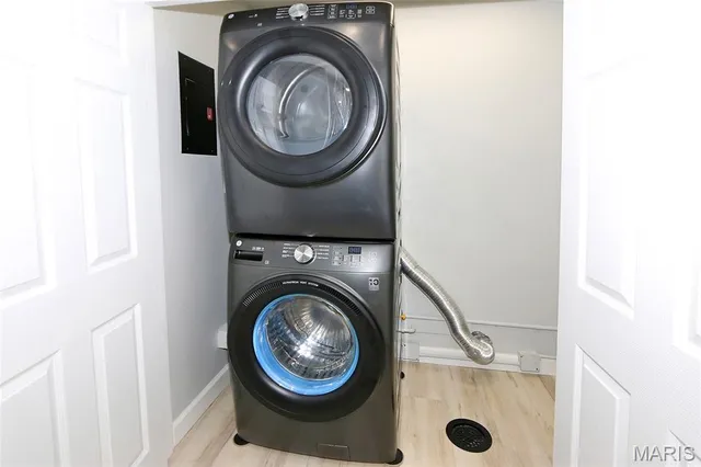 $255,000 | 1324 Holgate Drive, Unit E2, Ballwin, MO 63021