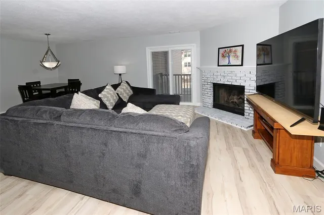 $255,000 | 1324 Holgate Drive, Unit E2, Ballwin, MO 63021