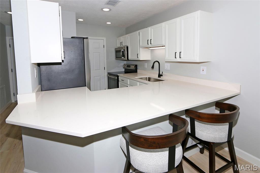 1324 Holgate Drive, Unit E2 Ballwin, MO 63021 - Photo 9 of 25