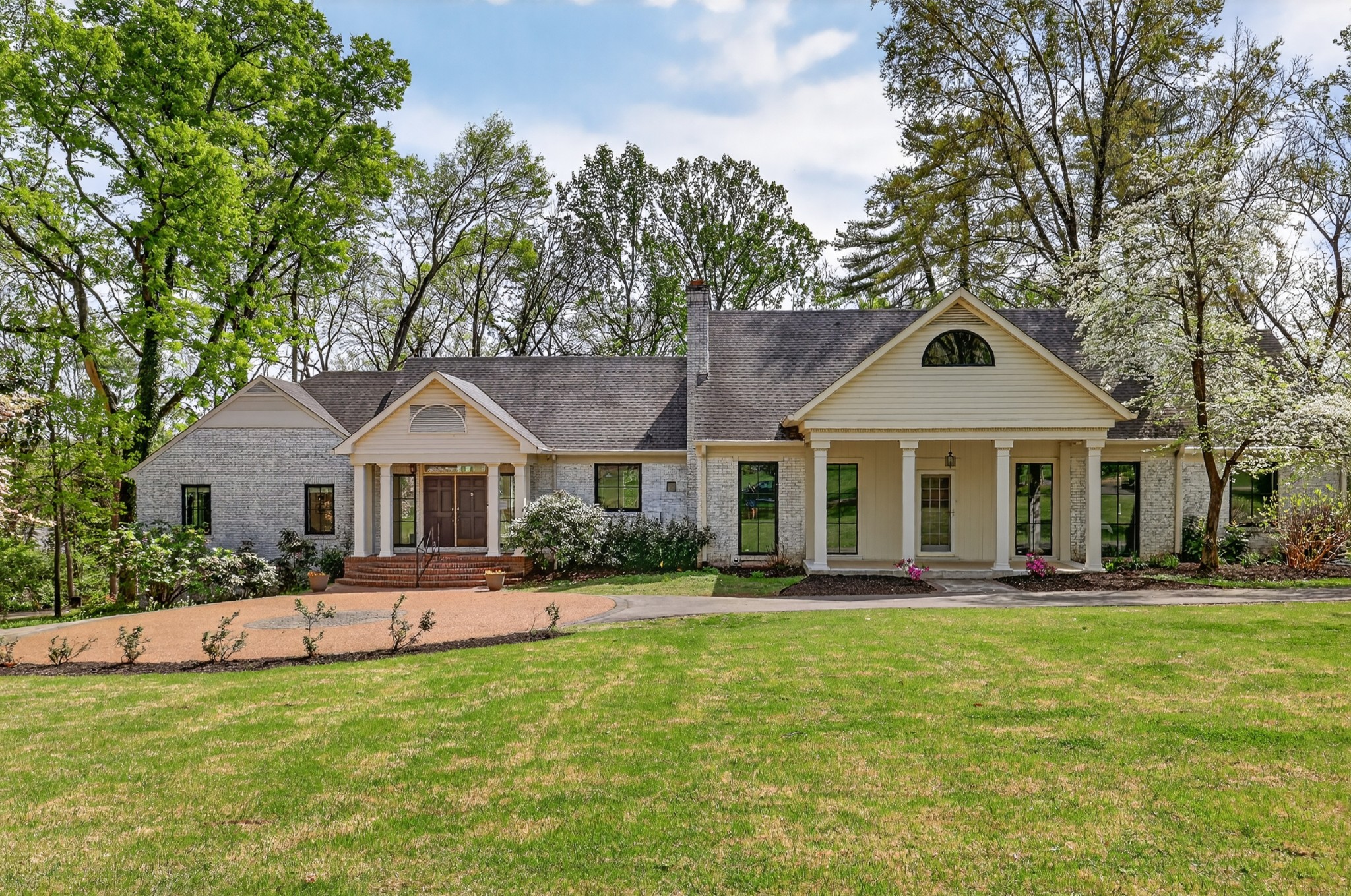 2809 Wimbledon Road Nashville, TN 37215 - Photo 1 of 99