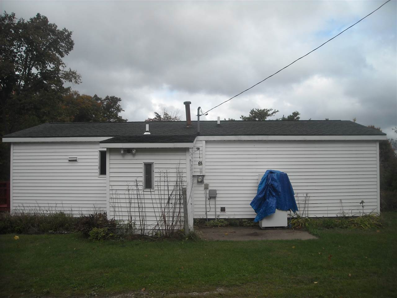 2153 Moss Road Beulah, MI 49617 - Photo 7 of 19 1880659-6.JPG