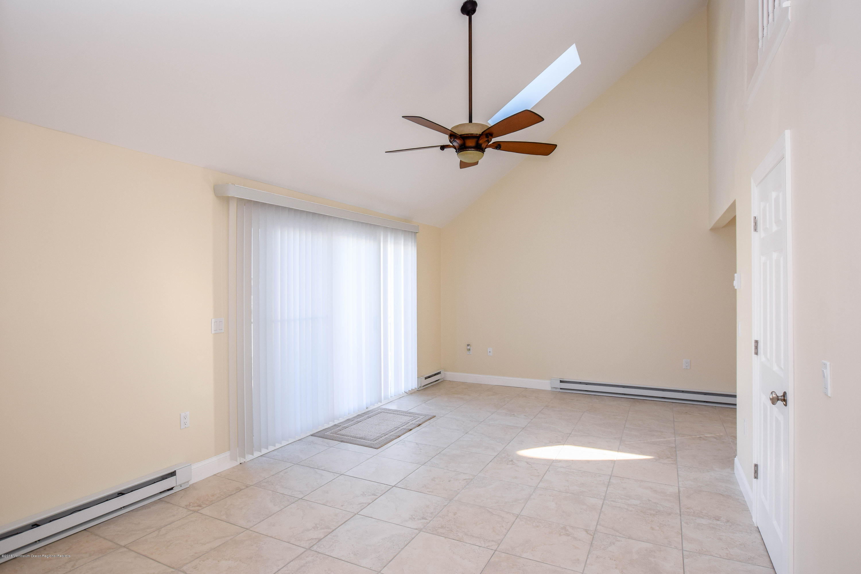 105 Peter Road Manahawkin, NJ 08050 - Photo 5 of 46 DSC_0115