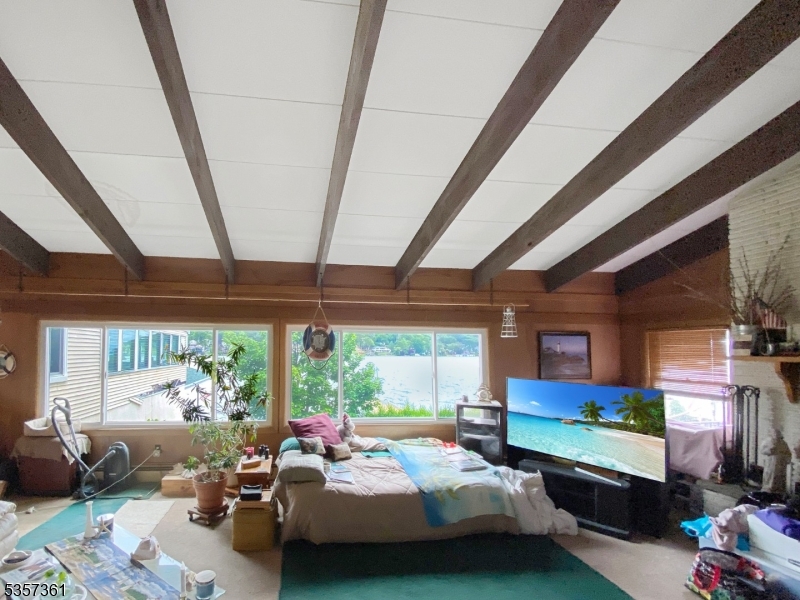 31 Cove Road Lake Hopatcong, NJ 07849 - Photo 12 of 34