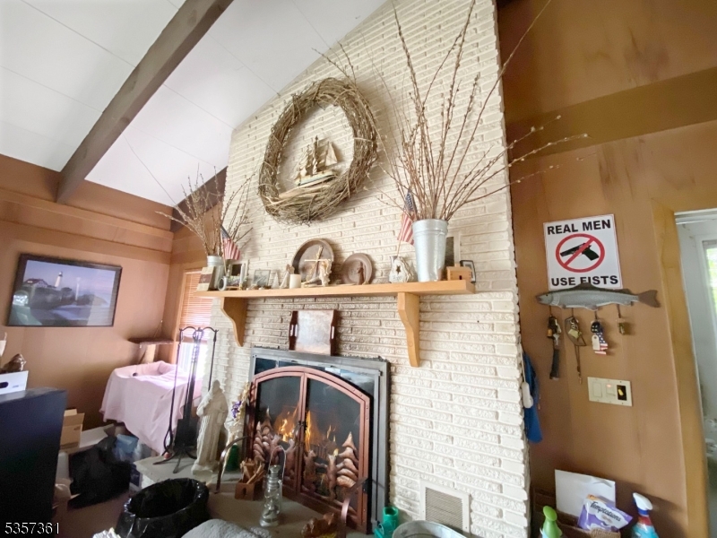 31 Cove Road Lake Hopatcong, NJ 07849 - Photo 13 of 34