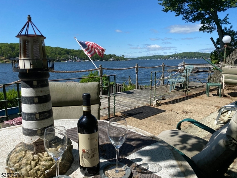 31 Cove Road Lake Hopatcong, NJ 07849 - Photo 2 of 34