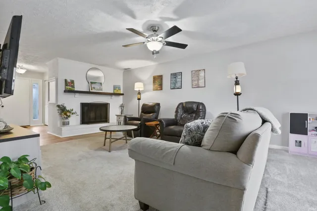 $235,000 | 6229 Cheshire Drive, Mount Vernon, IN 47620