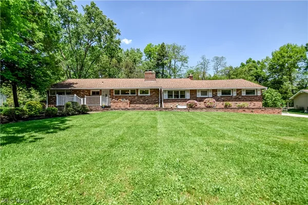 $390,000 | 8905 Spring Valley Drive, Mentor, OH 44060