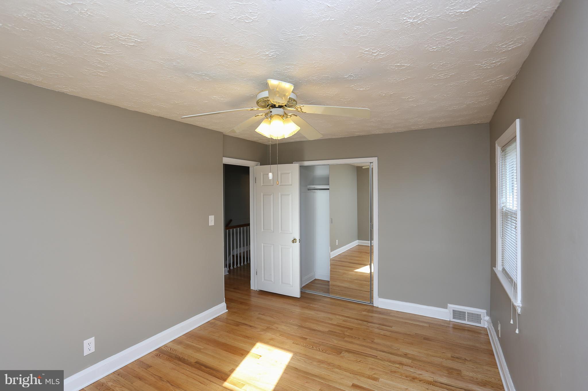 1034 Downton Road Baltimore, MD 21227 - Photo 11 of 48
