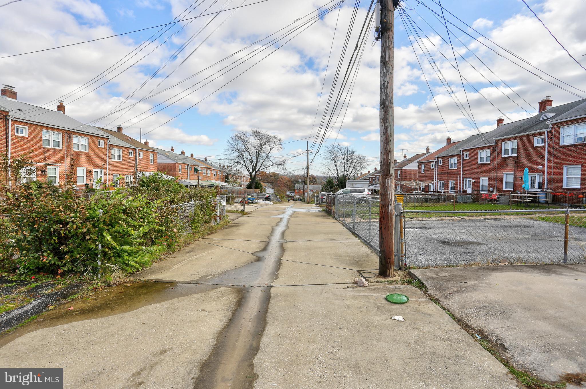 1034 Downton Road Baltimore, MD 21227 - Photo 29 of 48