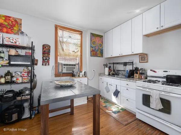 $850,000 | 3243 North Western Avenue, Chicago, IL 60618