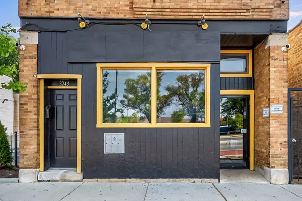 $850,000 | 3243 North Western Avenue, Chicago, IL 60618