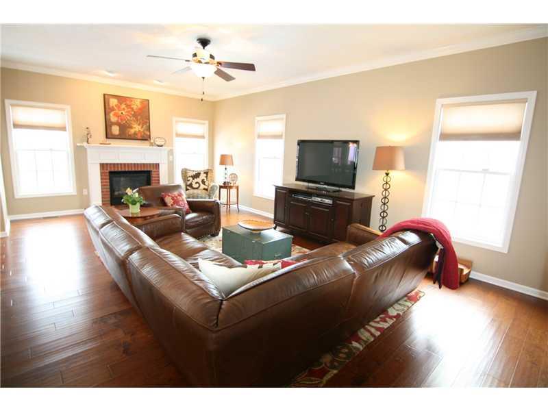 347 Buffalo Ridge Road Canonsburg, PA 15317 - Photo 13 of 25 Family Room. This spacious room will accommodate the largest furniture!