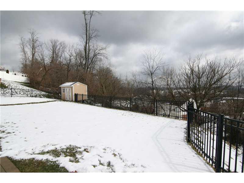 347 Buffalo Ridge Road Canonsburg, PA 15317 - Photo 21 of 25 Yard/Garden. Plenty of room for pets and play...