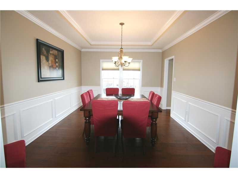 Dining Room. Banquet sized...perfect for special occasion dining!