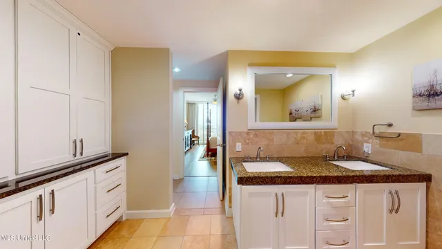 $2,995 | 2060 Beach Boulevard, Unit 1207, Biloxi, MS 39531