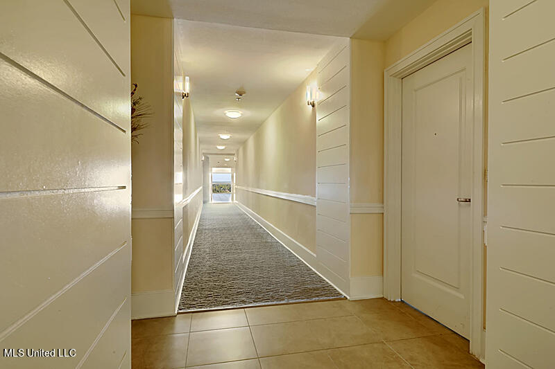 2060 Beach Boulevard, Unit 1207 Biloxi, MS 39531 - Photo 26 of 26 Interior Hallway OC