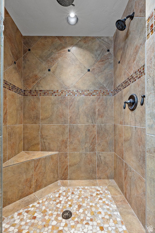 98 Bridge Road Rockville, UT 84763 - Photo 26 of 75 Bedroom #3 – Walk-In Shower. Full bathroom featuring tiled shower