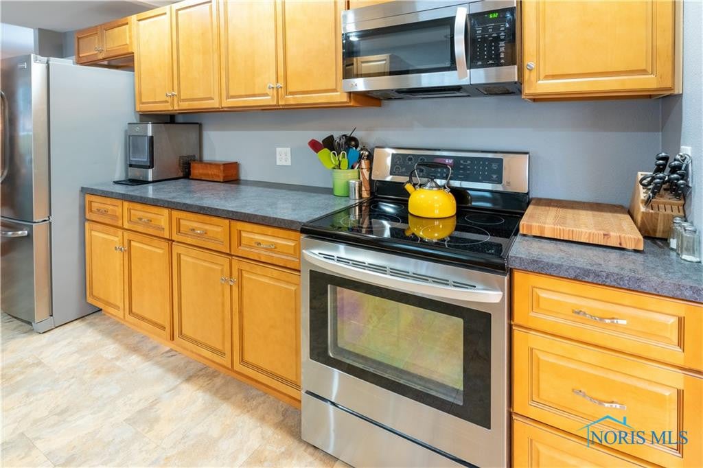 807 Avalon Road Waterville, OH 43566 - Photo 8 of 22 Gallery Image 8