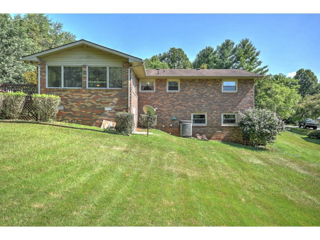471 Hurd Road Kingsport, TN 37665 - Photo 31 of 36 Photo 31