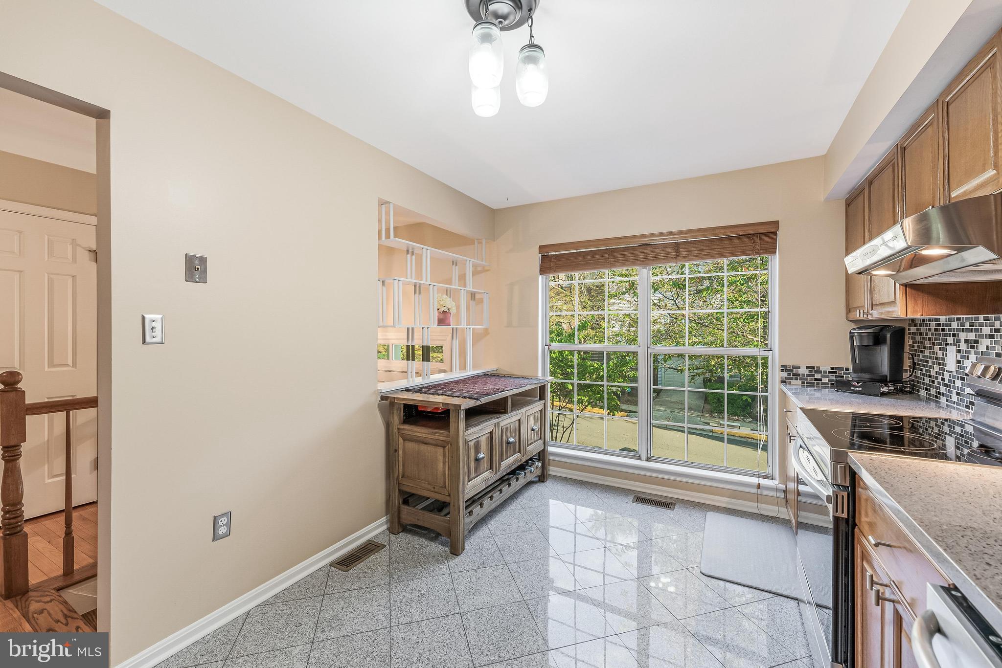 12210 Wye Oak Commons Circle Burke, VA 22015 - Photo 16 of 44
