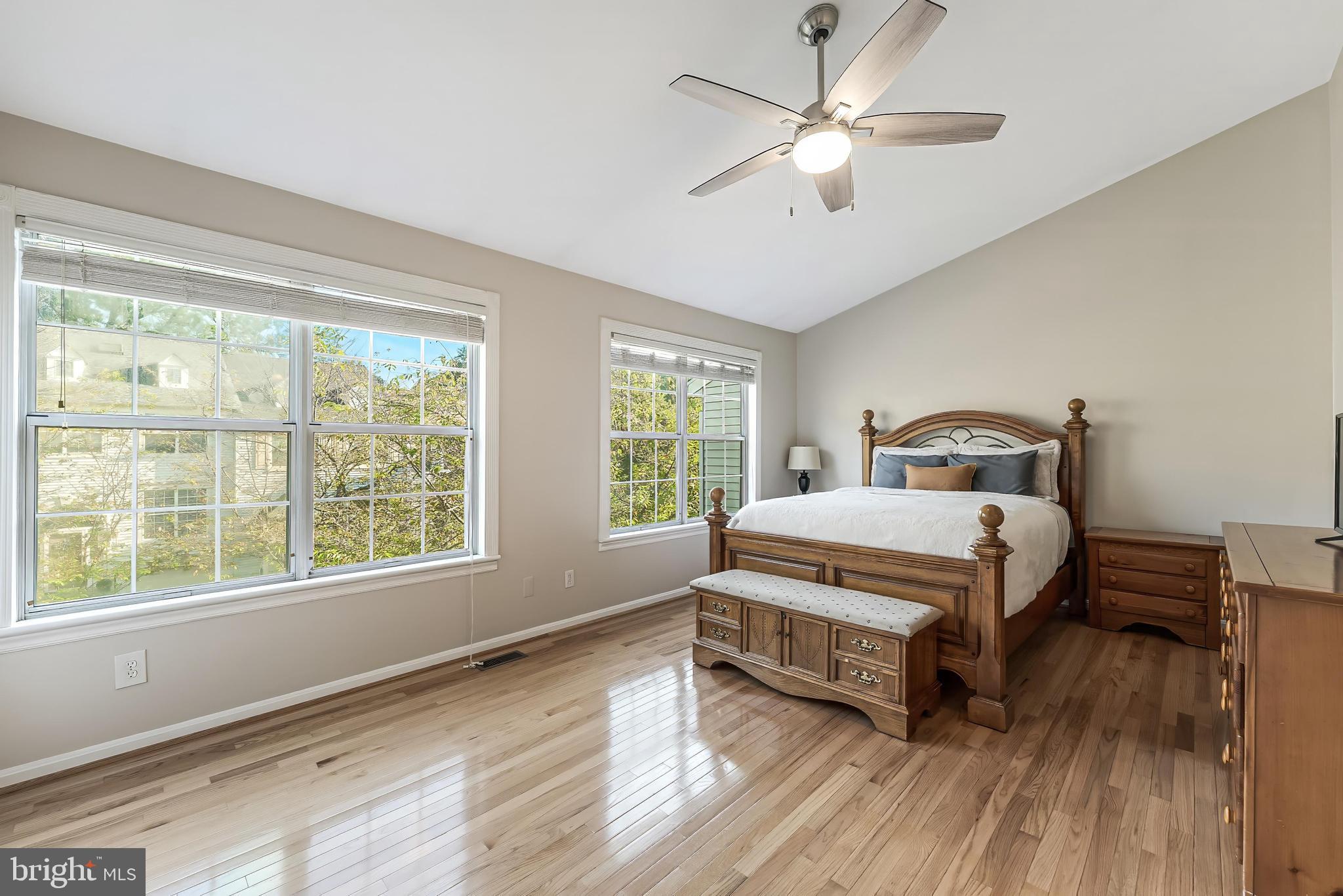 12210 Wye Oak Commons Circle Burke, VA 22015 - Photo 19 of 44