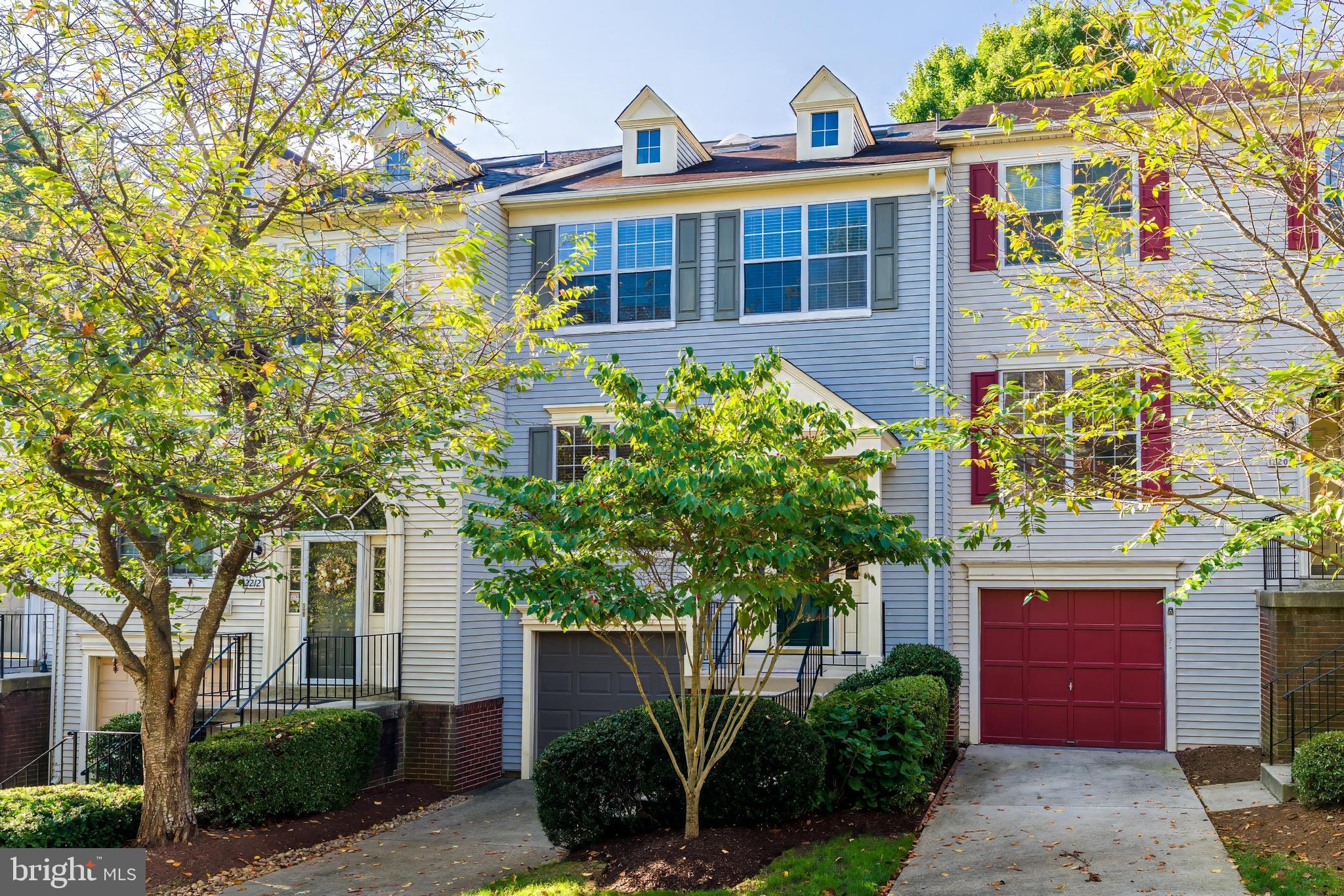 12210 Wye Oak Commons Circle Burke, VA 22015 - Photo 2 of 44