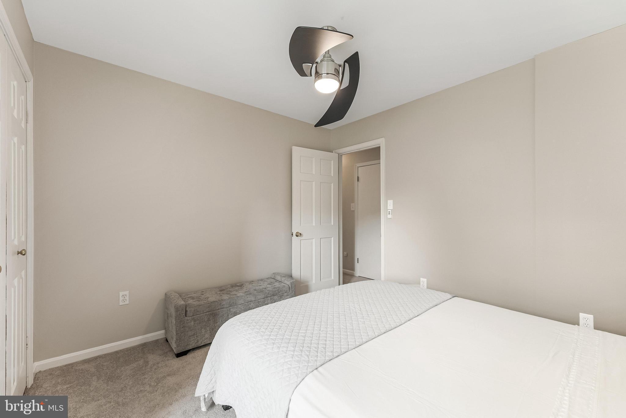 12210 Wye Oak Commons Circle Burke, VA 22015 - Photo 30 of 44