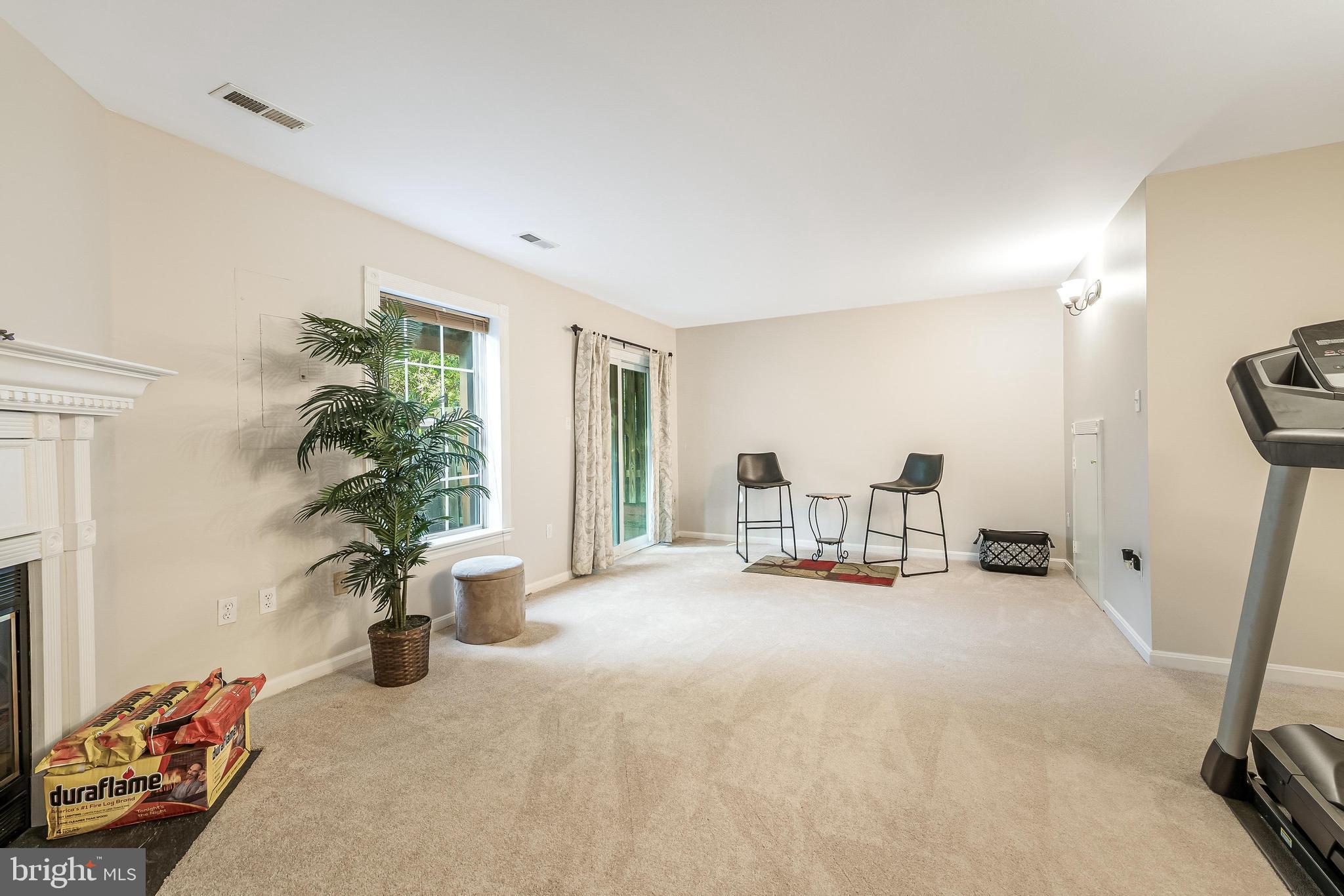 12210 Wye Oak Commons Circle Burke, VA 22015 - Photo 33 of 44