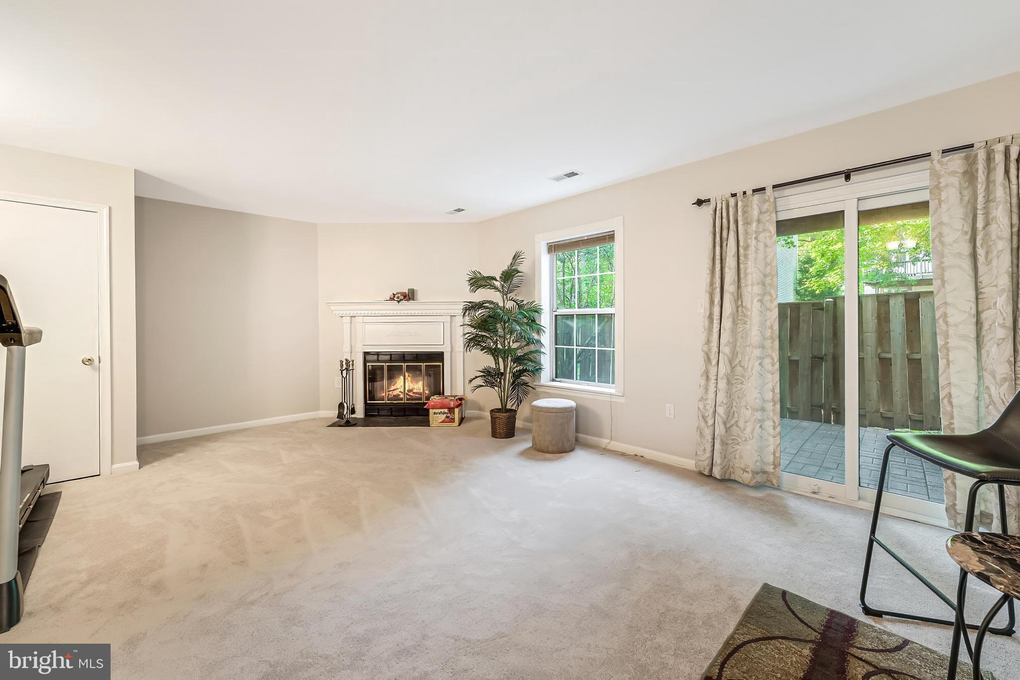 12210 Wye Oak Commons Circle Burke, VA 22015 - Photo 34 of 44