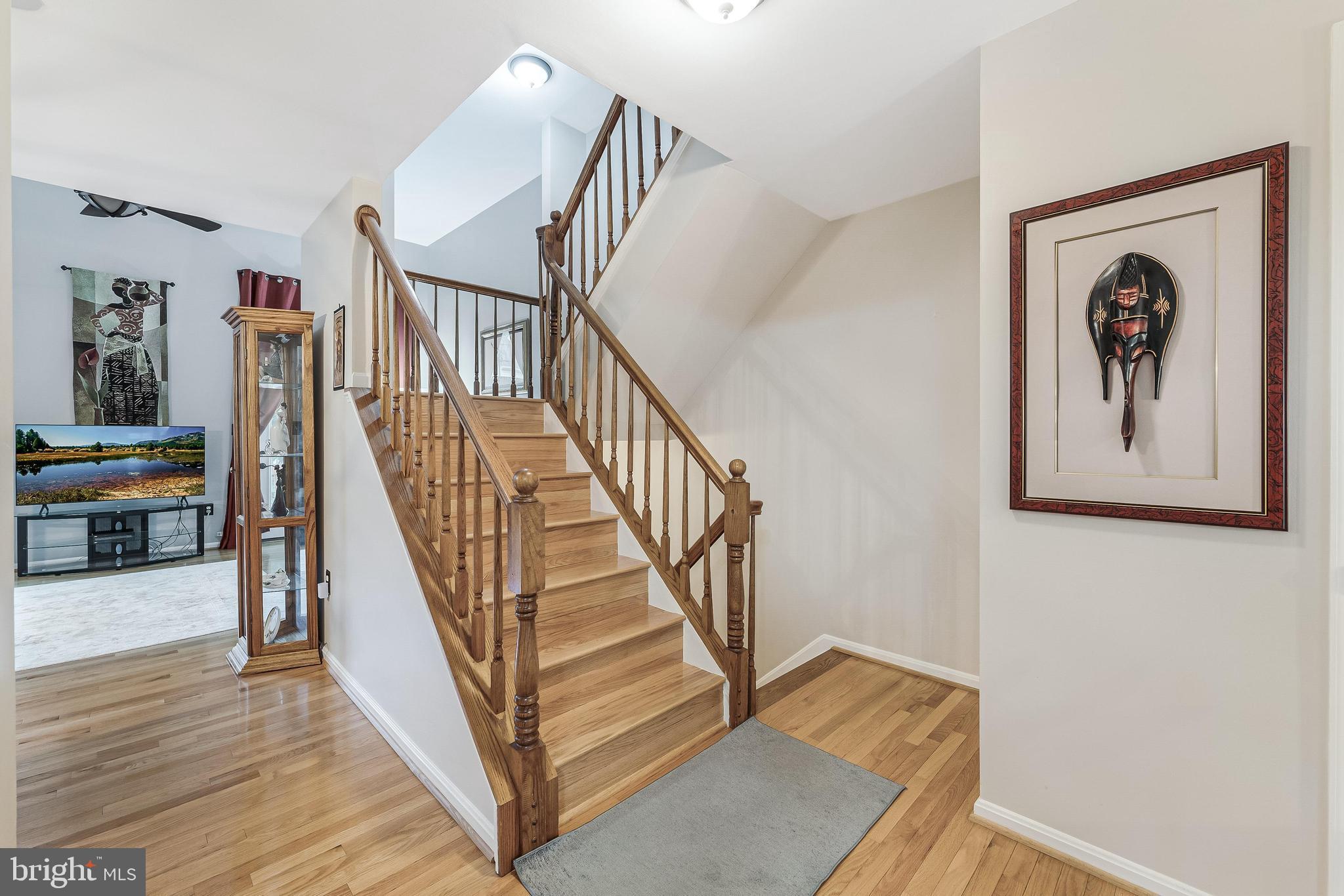 12210 Wye Oak Commons Circle Burke, VA 22015 - Photo 6 of 44