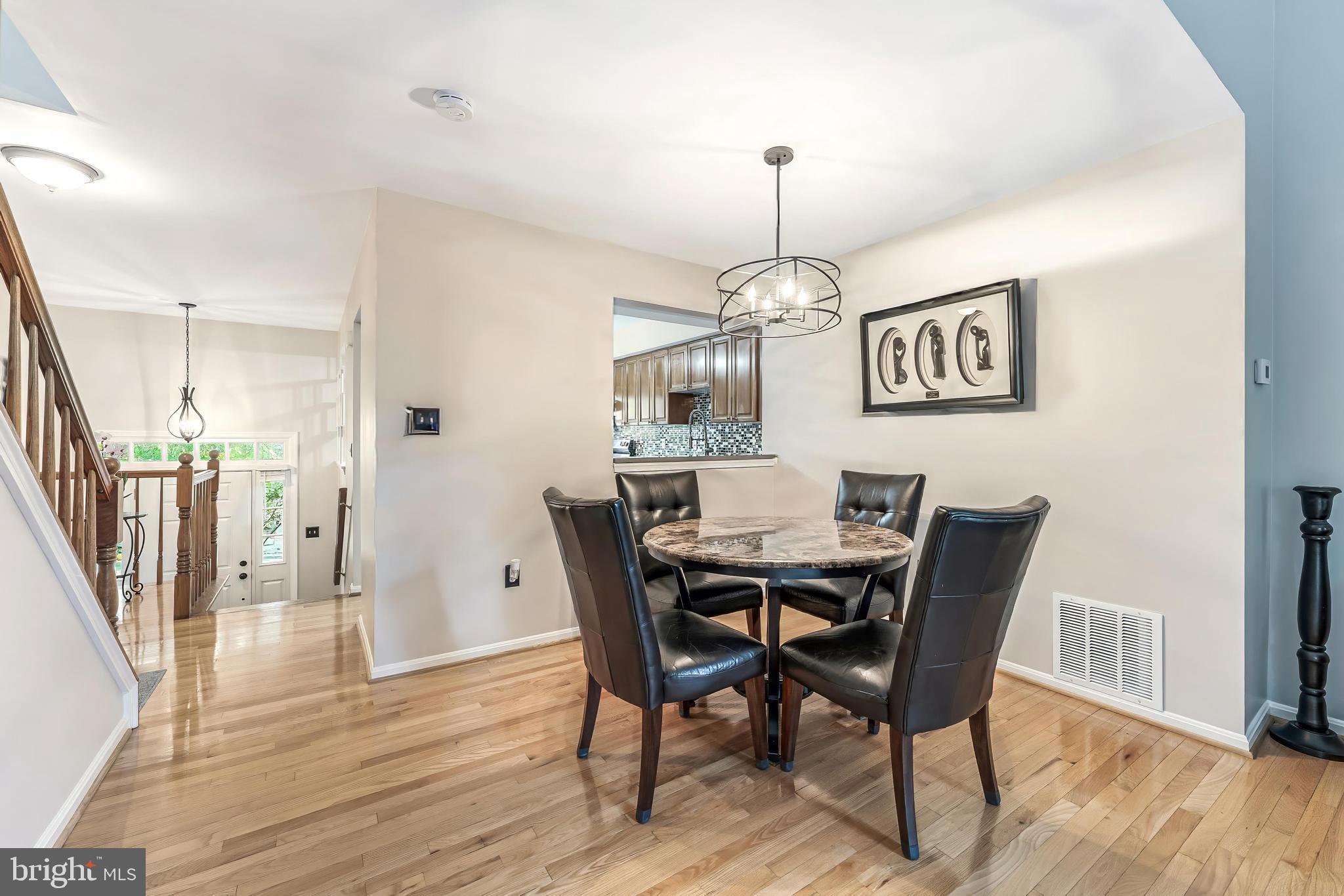 12210 Wye Oak Commons Circle Burke, VA 22015 - Photo 9 of 44