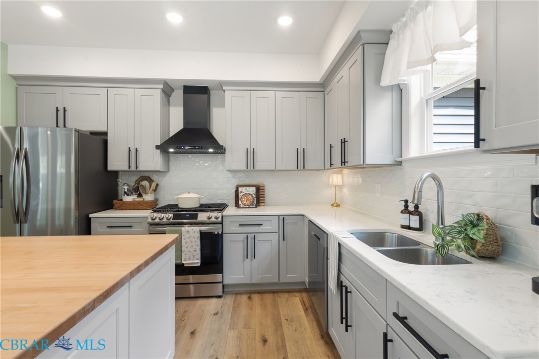 11511 Deep Point Lane Gloucester, VA 23061 - Photo 14 of 48