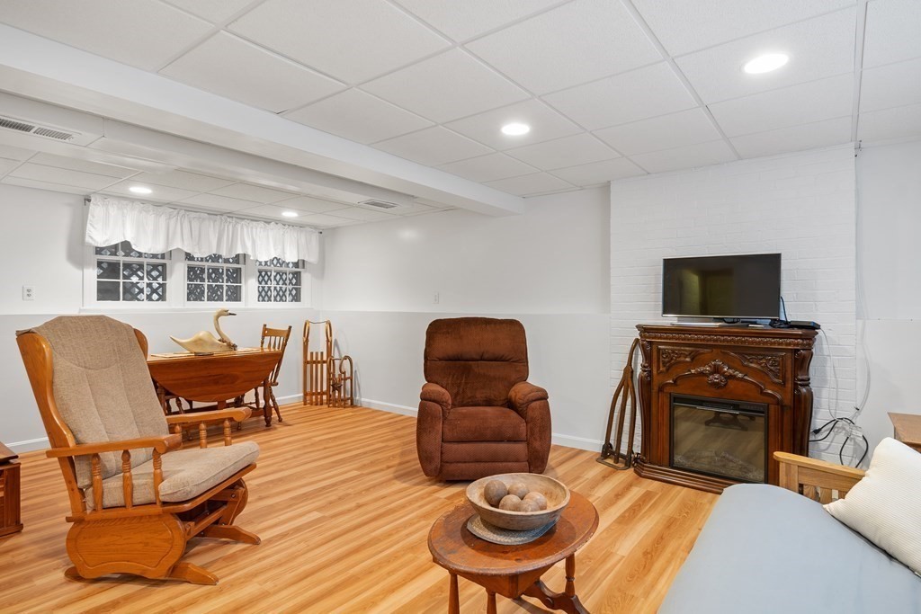 9 Birch Lane Townsend, MA 01469 - Photo 19 of 35