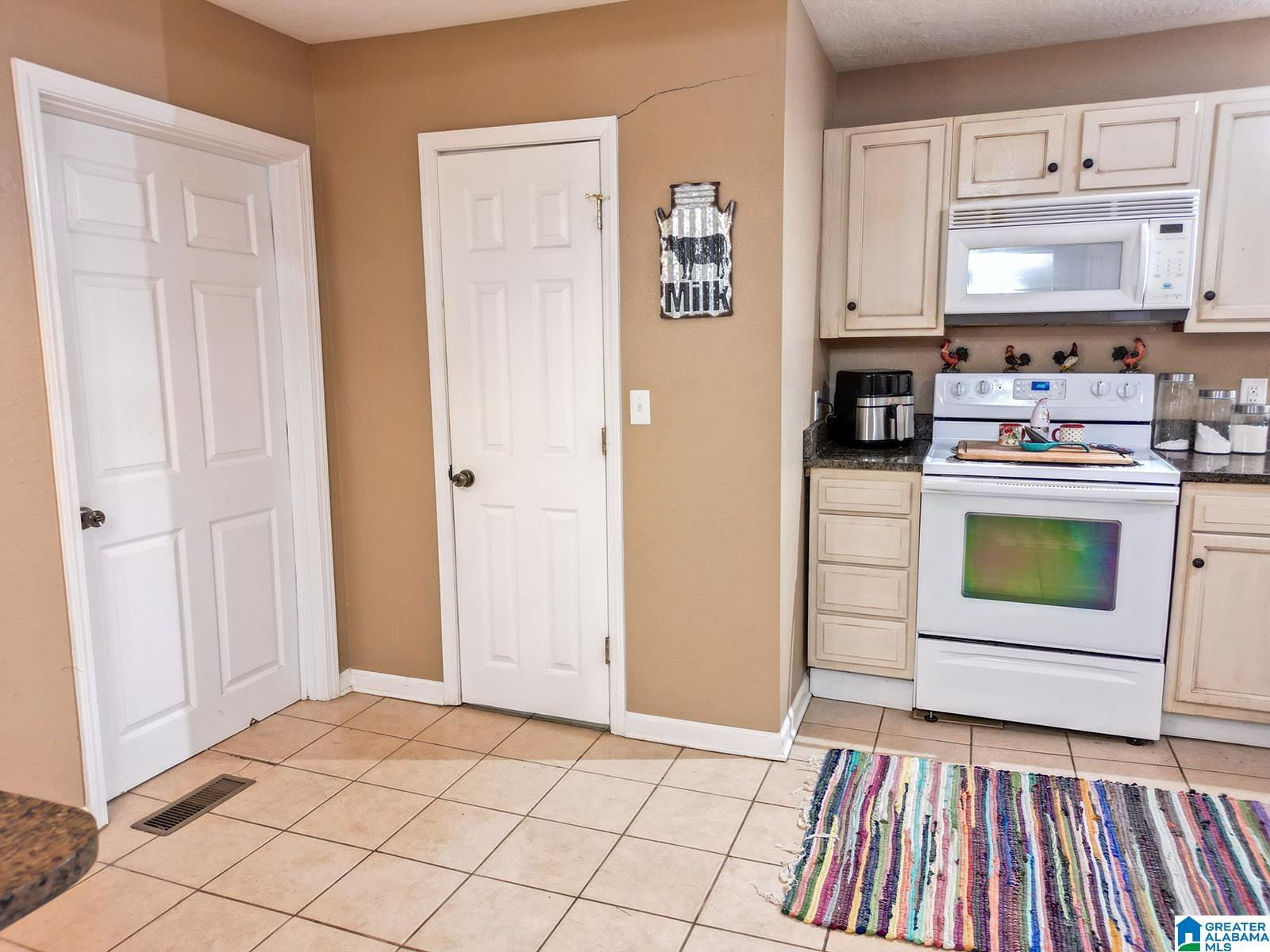 2126 Cedar Springs Road Jacksonville, AL 36265 - Photo 14 of 44