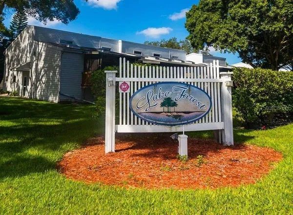 $2,600 | 6435 92nd Place North, Unit 904, Pinellas Park, FL 33782
