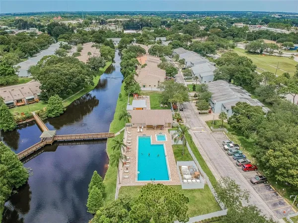 $2,600 | 6435 92nd Place North, Unit 904, Pinellas Park, FL 33782