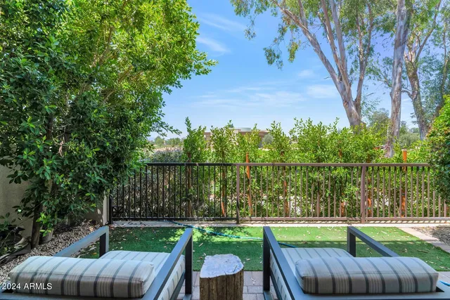 $19,995 | 2 Biltmore Estates Drive, Unit 101, Phoenix, AZ 85016