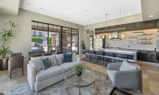 $19,995 | 2 Biltmore Estates Drive, Unit 101, Phoenix, AZ 85016