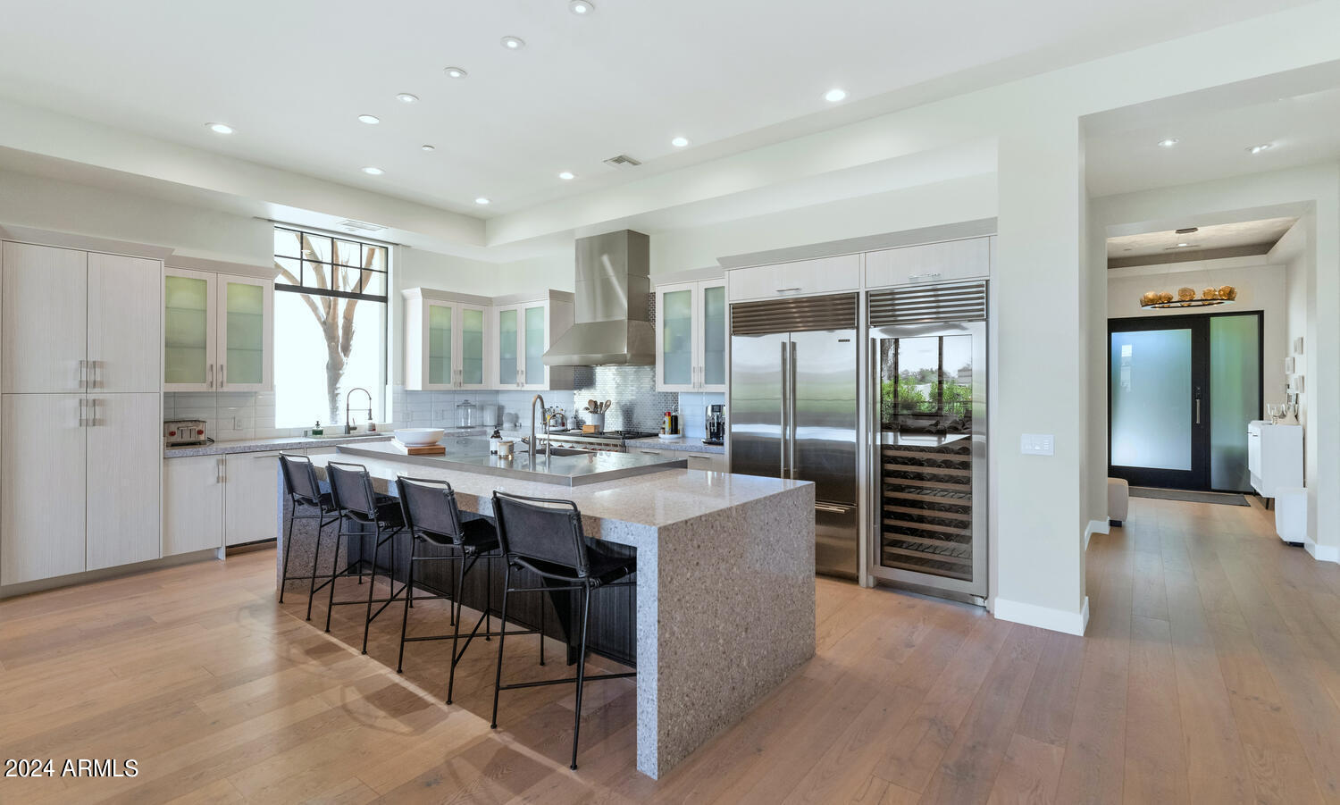 2 Biltmore Estates Drive, Unit 101 Phoenix, AZ 85016 - Photo 3 of 32 2 Biltmore Estates Dr-large-008-035-2 Bi