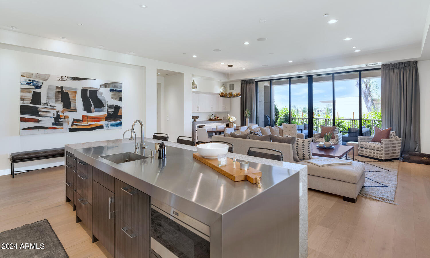 2 Biltmore Estates Drive, Unit 101 Phoenix, AZ 85016 - Photo 5 of 32 2 Biltmore Estates Dr-large-012-037-2 Bi