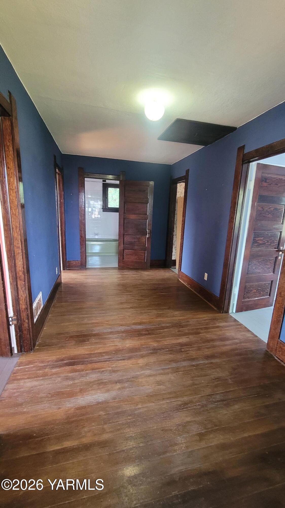 2311 River Road Yakima, WA 98902 - Photo 15 of 20 Upstairs Landing